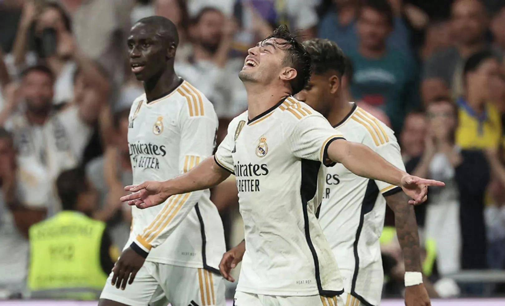 包含清晨毕尔巴鄂竞技备战社区盾，单刀错失细节曝光，赛场秩序良好，赛季目标并未改变的词条-爱游戏